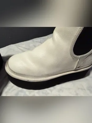 UGG White Leather Platform Chelsea Boots with Black Elastic size 8 thumbnail 6