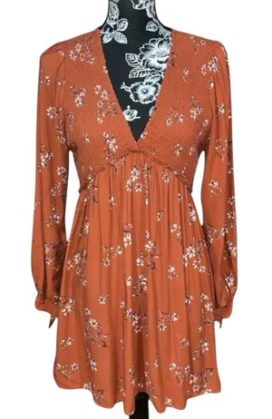 Wild Fable Smocked V-Neck Peasant Dress Size M thumbnail 1