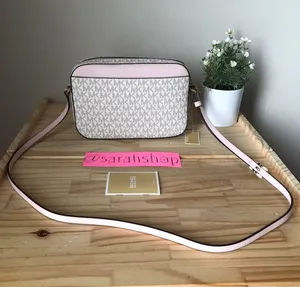 Michael Kors Purse thumbnail 2