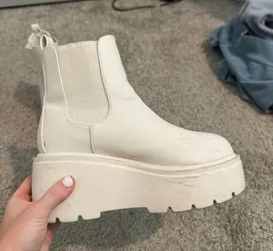 boutique boots Size 5.5 thumbnail 1