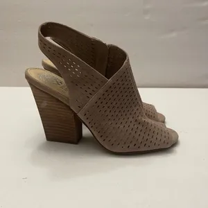 Vince Camuto Kellija Taupe Suede Perforated Peep Toe Block Heel Booties Size 7.5 thumbnail 5