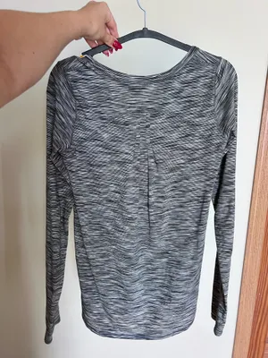Lululemon Long Sleeve thumbnail 2