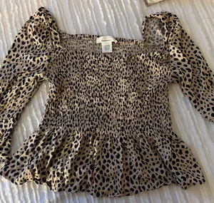Cheetah Print Crop Long Sleeve thumbnail 2