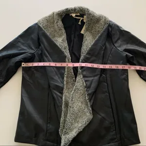 Mystree Pia Black Vegan Leather Jacket with Faux Fur Lined Lapel Women's Small thumbnail 7