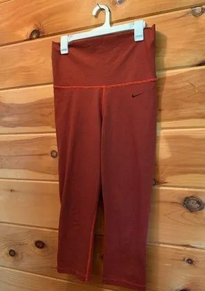 Women’s Nike Dri-Fit size medium. Great condition. thumbnail 1