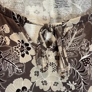 St. John’s Bay Women’s Knit Blouse Peasant Style Neutral Floral Size Large thumbnail 3