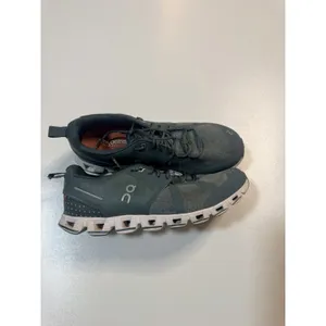 On Cloud Women's running Size 9 Green thumbnail 2