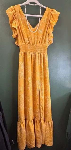 Express Maxi‎ Dress XS Yellow NWT Flutter Sleeve Smocked Waist Slit thumbnail 1