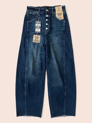 Universal Threads Dark Blue Curved Leg Ankle Jeans thumbnail 4