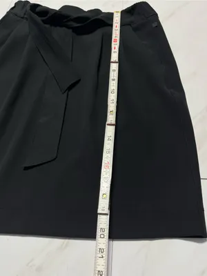 Lululemon Noir Black Pull on Skirt with attached belt tie size 6 thumbnail 5