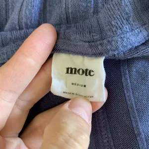 Mote Blue Top Medium Long Sleeve Minimalist Casual Layering Fall Winter thumbnail 5