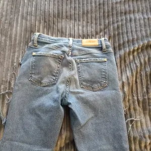 7 For All Mankind Jeans  25 thumbnail 2