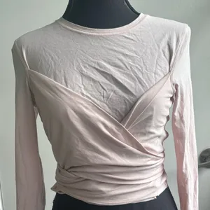 Lululemon Gather and Grow Wrap Top 6‎ athleisure workout yoga outdoor layered thumbnail 3