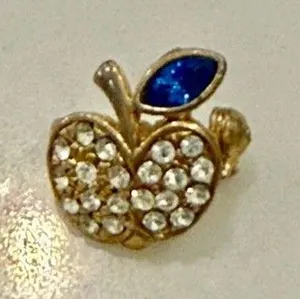 Mini Vintage Collectibles Rhinestone Apple brooch thumbnail 1