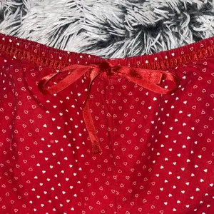 GAP Body Red heart dotted shorts thumbnail 3
