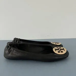Tory Burch‎ Minnie Black Leather Gold Logo Elastic Heel Ballet Flats thumbnail 3