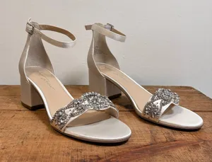 Betsey Johnson Mel Block Heel Evening Dyeable Sandals Sz 8 thumbnail 1