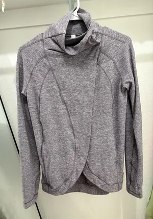 Lululemon gray heather wrap jacket in size 4 come with Lulu bag #athletic #activewear thumbnail 1