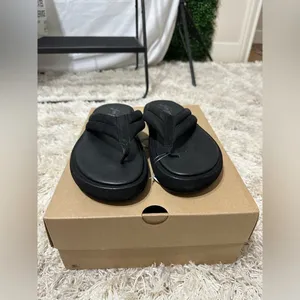 COPY - ❤️Free People Wonderland Thong Sandal thumbnail 6