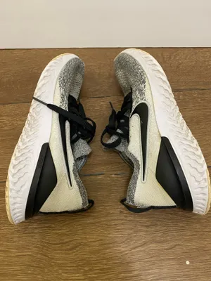 Nike Epic React Flyknit 2 Women's Running Shoes Size 8.5 thumbnail 6