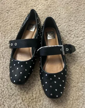 C357 woman size 6 flats cute studs Black thumbnail 1