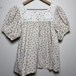 Mi Golondrina Women Cotton Top mall Cream Ditsy Floral Embroidered Puff Sleeve thumbnail 4