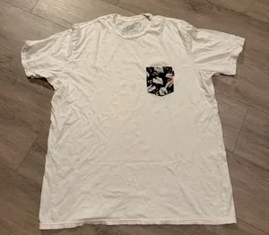 Rip Curl Men's Tropical Pocket Tee - Size Medium - NWT thumbnail 2