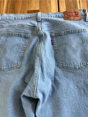 Levi’s 501 Original Fit Jeans W31 L26 Light Wash Button Fly Straight Leg thumbnail 9