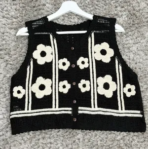 Crochet Knit Sweater Vest Floral Embroidered Cottagecore Grannycore Women’s M thumbnail 1