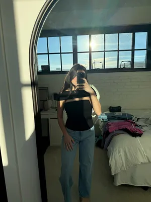 Reformation Black Top  thumbnail 2