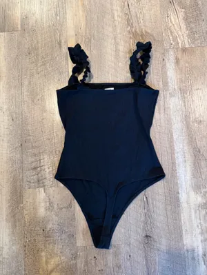 Aritzia Sunday Best Ribbed Ruffle Strap Bodysuit XS thumbnail 5