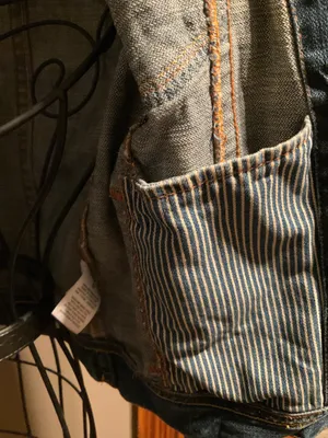 American Eagle Outfitters Medium-Wash Denim Jacket Sz. S thumbnail 3