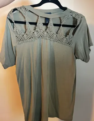 Buckle Tee thumbnail 2