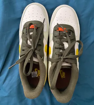 Nike Air Force 1 LV8 Shoes thumbnail 2
