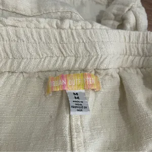 Urban Outfitters Beige Pull On Drawstring Shorts Linen Cotton Blend Size Medium thumbnail 3