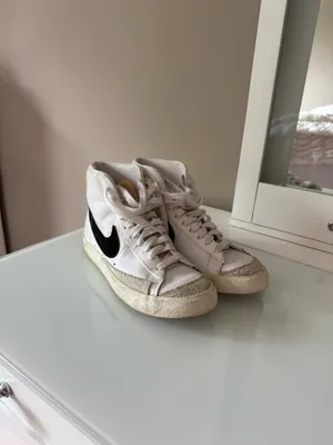 Nike Blazer High-Top thumbnail 2