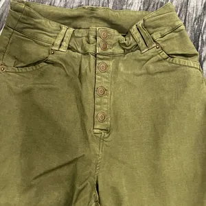 Olive Green High-Waisted Pants by Soncy Size 10 thumbnail 4