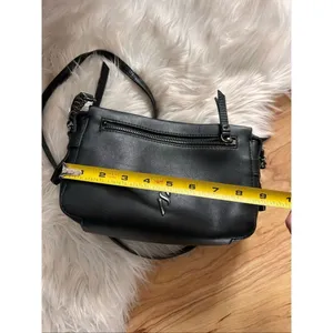 Vera Wang Black Sling Bag Crossbody Wallet Phone Purse thumbnail 10
