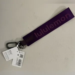 Lululemon NWT Never Lost Keychain purple and Pink SOLD OUT COLOR thumbnail 3
