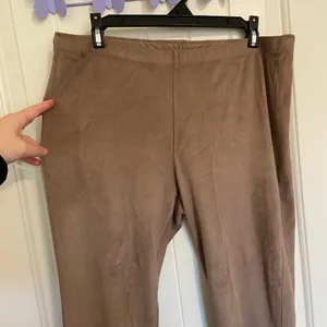 EUC Baccini women’s brown tan suede-like‎ soft stretchy elastic leggings pants L thumbnail 2