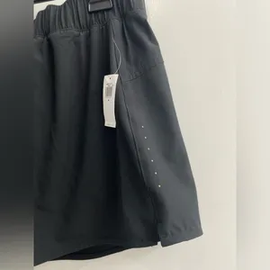 NWT Old Navy Mid-Rise StretchTech Run Shorts 3-inch inseam Size M thumbnail 11