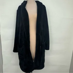 Victoria's Secret Luxurious Black Cozy Velvet Embroidered Robe M/L thumbnail 5