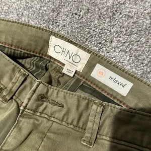 Chino by Anthropologie Relaxed Fit Chino Pants size‎ 25 thumbnail 3