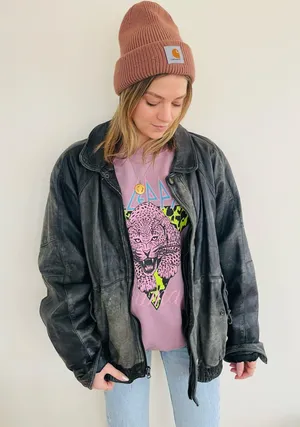 thrashed vintage boots leather jacket / xl, 26” ptp, 25” length / right pocket is missing snap button thumbnail 2