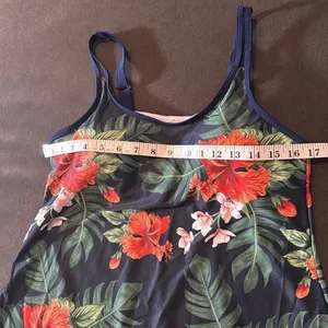 Women’s Navy Floral Tankini Two Piece Swimsuit Boy Short Bottom Size L (US8) NEW thumbnail 5