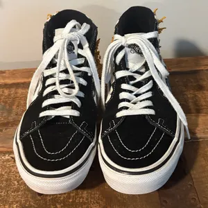 VANS Black and White Checkered High-Top Sneakers/ Skateistan thumbnail 6