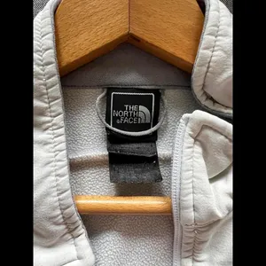 The North Face Women's White Jacket size Small thumbnail 2