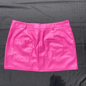 💕 NWOT Better Be Size Medium Hot Pink CZ Cubic Zirconia Crystal Embellished Vegan Leather Mini Skirt 💕 thumbnail 9