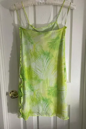 Bershka Trendy Tropical Dress thumbnail 4