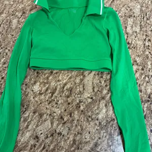 OFFLINE by Aerie long sleeve cropped top 💚 Size XS — NWT (retail $49.95) thumbnail 1